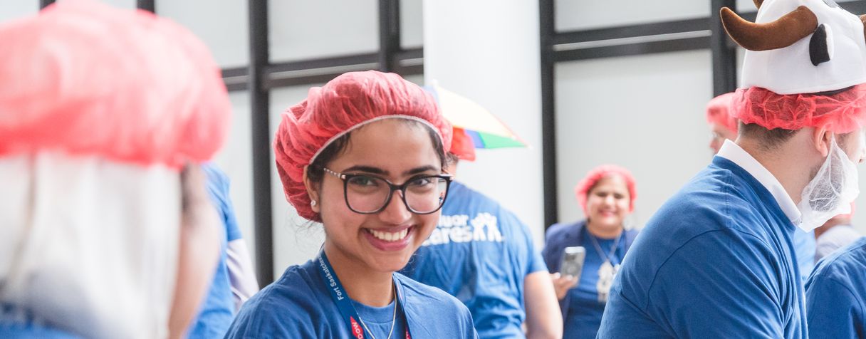 Fluor volunteers with hairnets